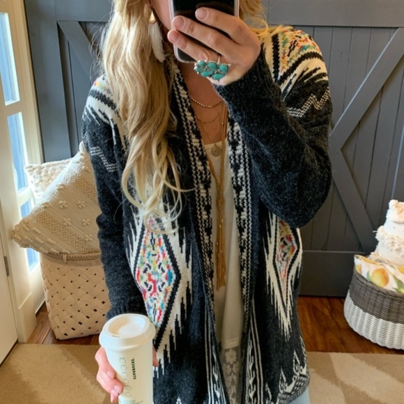 New Native Print Cowichan Blanket Cardigan Sweater - Picture 2 of 7